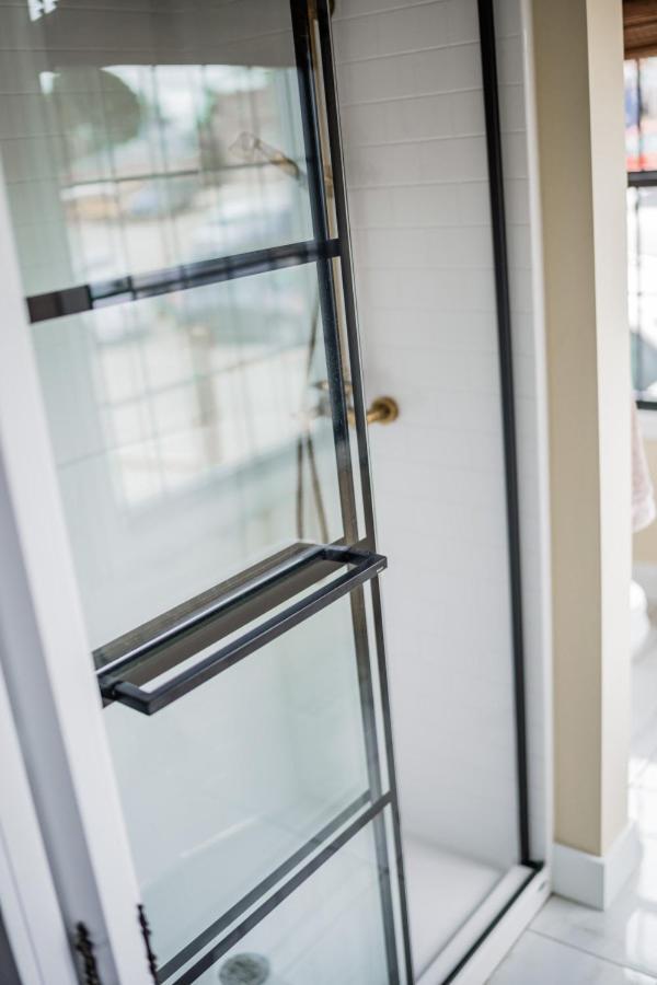 The Atrium - A Boutique Hotel - Suite 17 Perryville エクステリア 写真