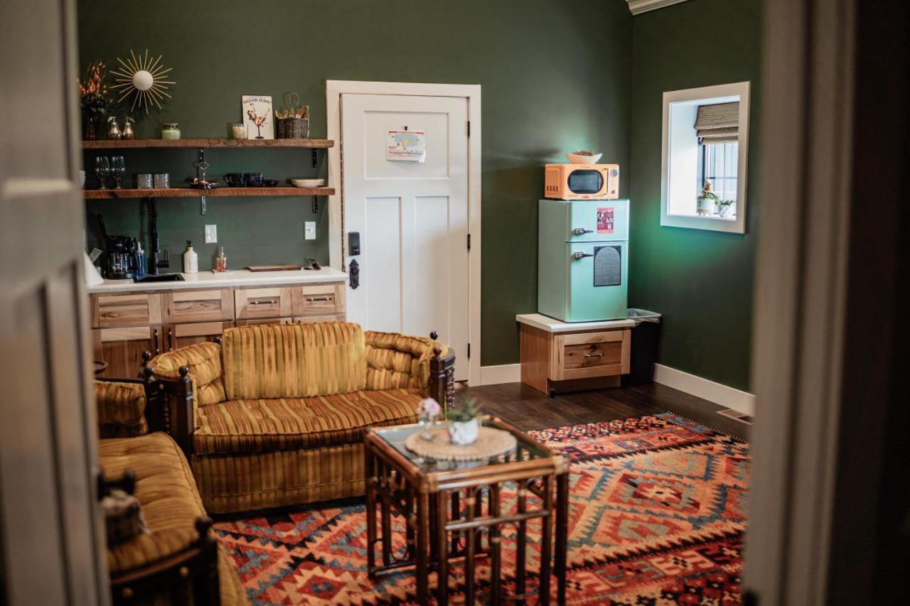 The Atrium - A Boutique Hotel - Suite 17 Perryville エクステリア 写真